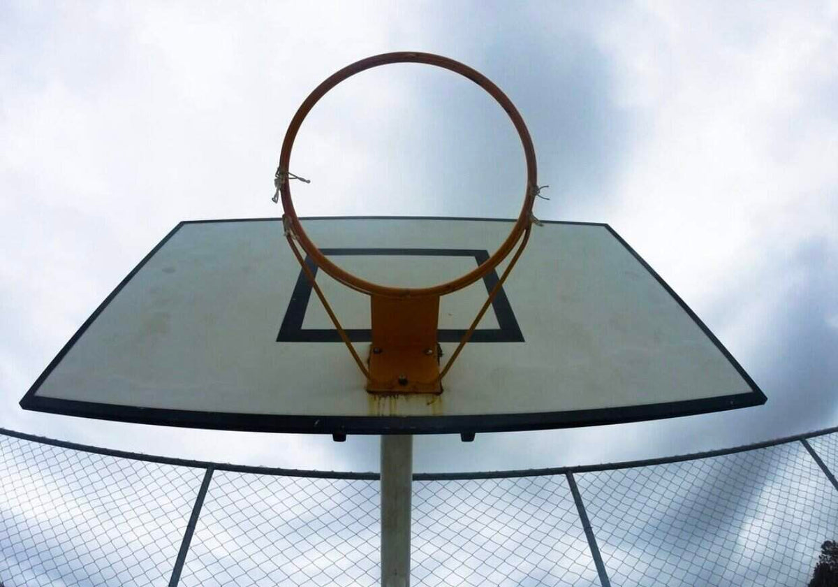 Basketball hoop – Basketball (2)