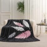 ⁦Velvet Blanket⁩ - الصورة ⁦5⁩