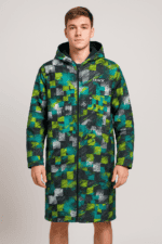 Bright sports hoodie with geometric print, ideal for athletic activities in Egypt.
