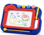 ⁦Kids Magnetic Drawing Board with Stamps⁩ - الصورة ⁦3⁩