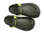 ⁦Men’s Crocs Clogs⁩ - الصورة ⁦2⁩